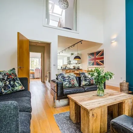Rent this 5 bed house on Somerford Keynes in GL7 6FL, United Kingdom