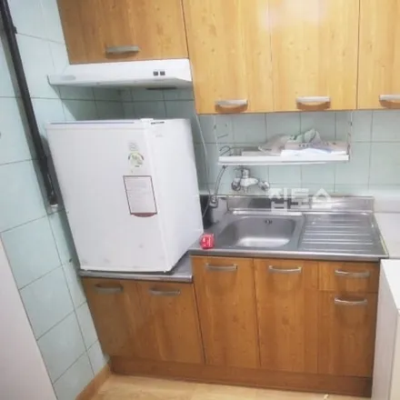 Rent this studio apartment on 서울특별시 강남구 역삼동 756-2