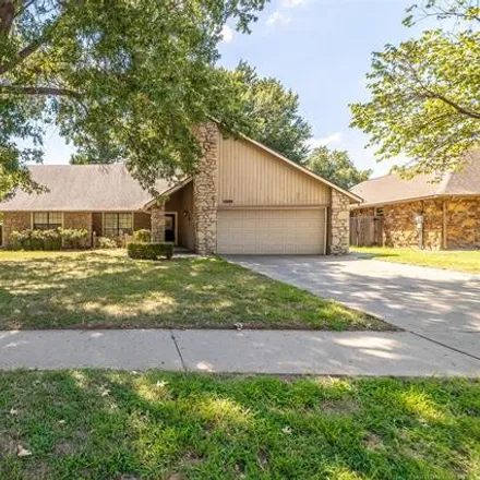 Buy this 3 bed house on 8312 East 106th Street in Bixby, OK 74133