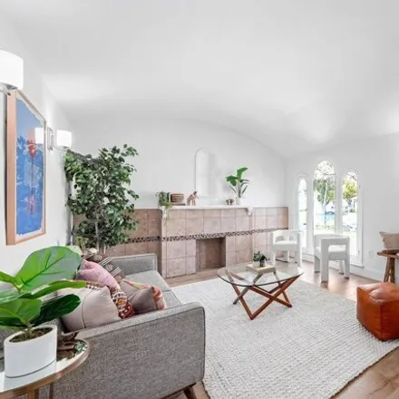 Image 3 - 5512 Templeton Street, Los Angeles, CA 90032, USA - House for sale