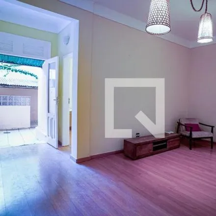 Rent this 2 bed apartment on Avenida Almirante Ary Parreiras in Icaraí, Niterói - RJ