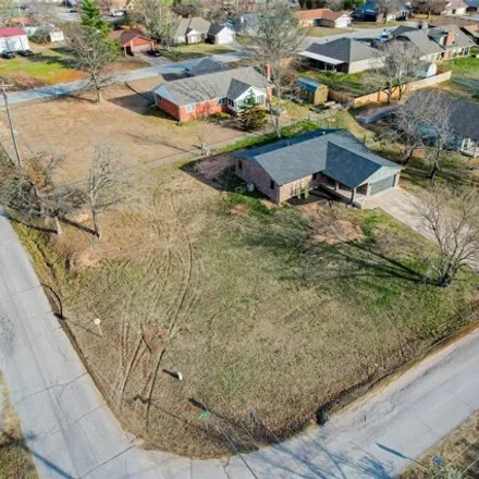 Image 3 - Veterans Memorial Drive, Bristow, OK, USA - House for sale