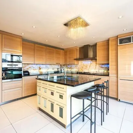 Image 4 - Devonport, 23 Southwick Street, London, W2 2PR, United Kingdom - House for sale