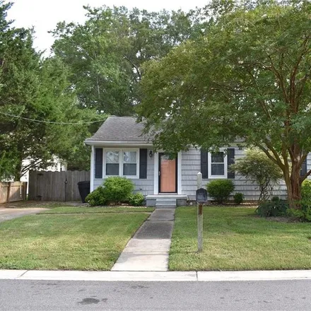 Rent this 3 bed house on 718 9th Street in Virginia Beach, VA 23451