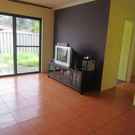 Rent this 6 bed townhouse on 35 Lawson Street in Bentley WA 6102, Australia