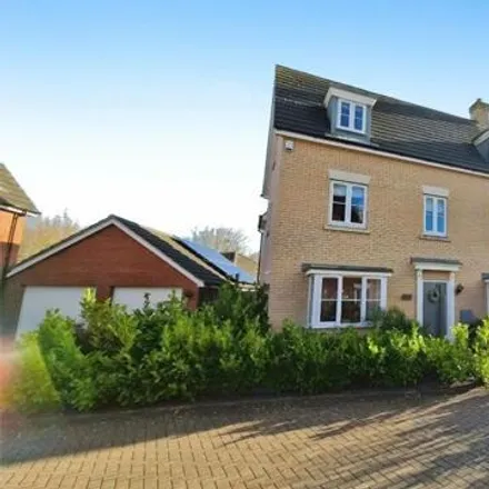 Buy this 5 bed house on Mountford Close in Little Canfield, CM6 1XY