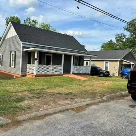 Rent this 3 bed house on 1067 Lake Avenue in Griffin, GA 30223