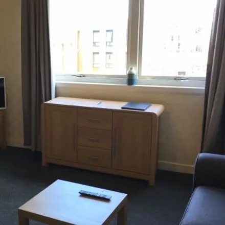 Rent this 3 bed apartment on University of Edinburgh - Holyrood Campus in Pleasance, City of Edinburgh