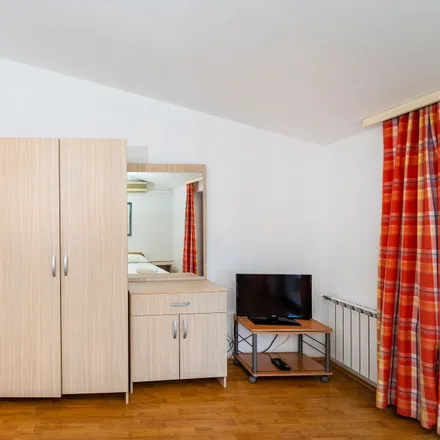 Image 9 - Put Lokvice, 53291 Grad Novalja, Croatia - Apartment for rent