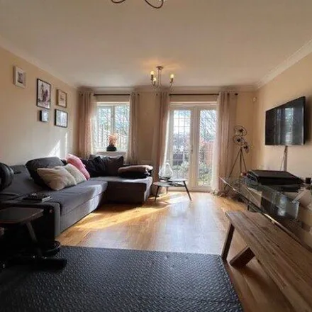 Rent this 2 bed apartment on Strathcona Gardens in Knaphill, GU21 2AY