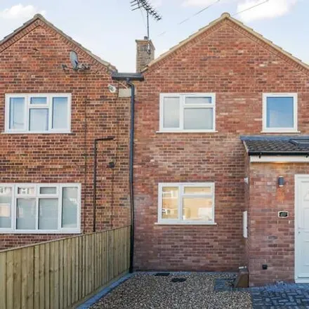 Buy this 2 bed townhouse on 96 Weedon Road in Aylesbury, HP19 9PB