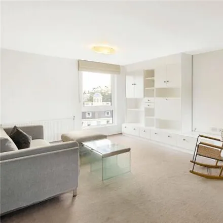 Buy this 3 bed apartment on Valiant House in London, SW11 3RZ