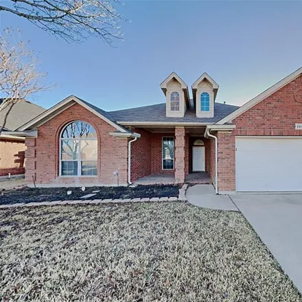 Rent this 4 bed house on 5813 Ozark Drive in Fort Worth, TX 76131