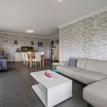 Rent this 2 bed apartment on Broekdam Noord 84 in 9150 Kruibeke, Belgium