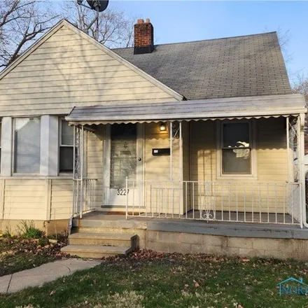 Rent this 4 bed house on 3257 Northwood Avenue in Toledo, OH 43606