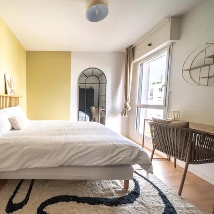 Rent this 5 bed room on 1 Rue Jean-Simon Voruz in 44276 Nantes, France