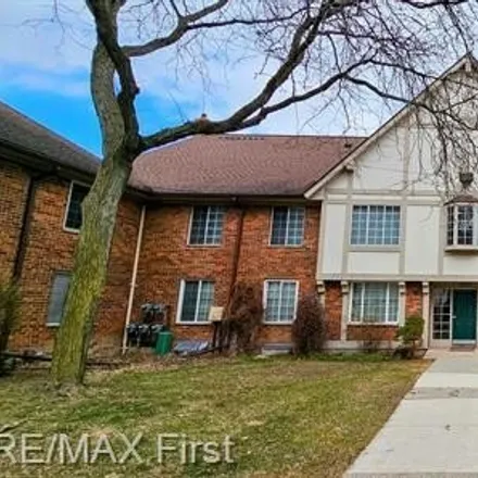 Rent this 2 bed condo on 17900 Violet Drive in Southfield, MI 48076