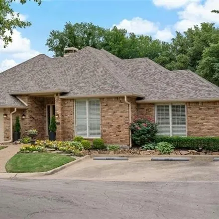 Buy this 3 bed house on 17102 Vista Tree Circle in Dallas, TX 75248