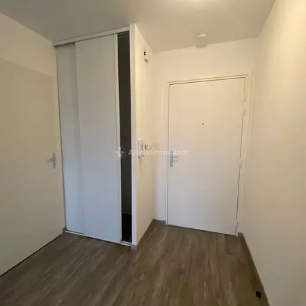 Rent this 2 bed apartment on 5 Rue du Vivier in 37550 Saint-Avertin, France