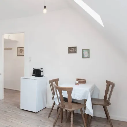 Rent this 3 bed apartment on Franziskastraße 63 in 45131 Essen, Germany