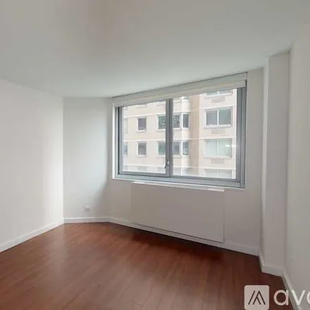 Image 2 - E 34th St 1st Ave, Unit S05N - Apartment for rent