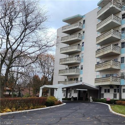 Rent this 1 bed condo on 275 North Portage Path in Akron, OH 44303