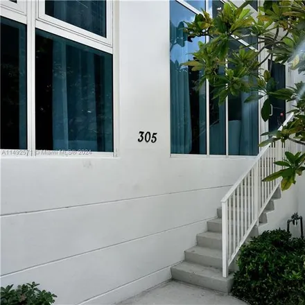 Image 2 - 2020 North Bayshore Drive, Miami, FL 33137, USA - Townhouse for rent