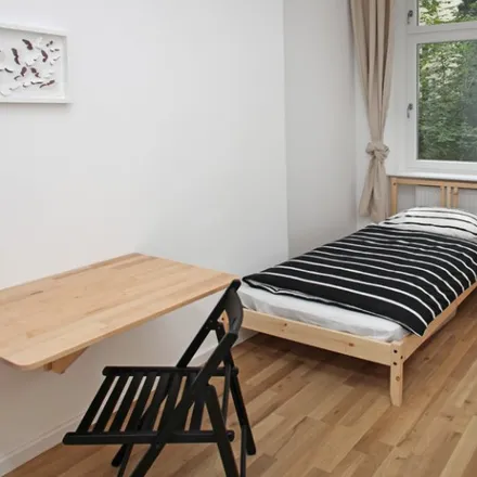 Rent this 3 bed room on Ratiborstraße 8 in 10999 Berlin, Germany