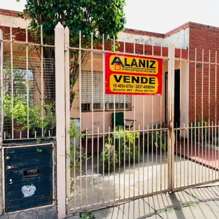 Buy this studio house on Pedriel in Barrio Argentino, Merlo