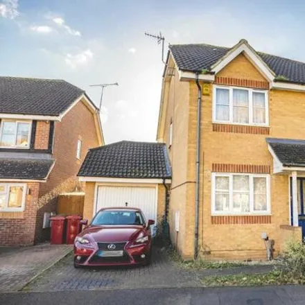 Buy this 3 bed house on Earls Lane in Slough, SL1 5TD