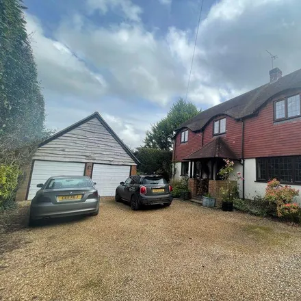 Rent this 4 bed house on Oak Hill Road in Headley Down, GU35 8EW