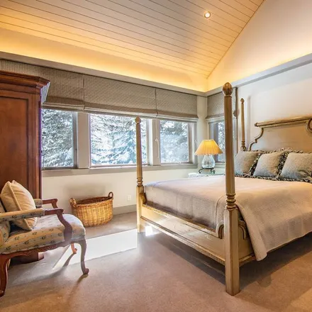 Rent this 6 bed house on Teton Village