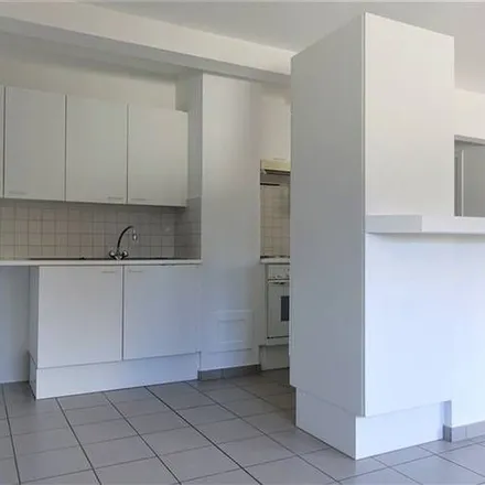 Rent this 2 bed apartment on Maaltebruggestraat 146-156B in 9000 Ghent, Belgium