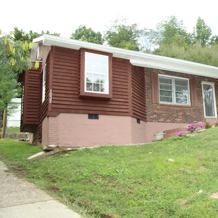 Buy this 3 bed house on 1032 Wisemantown Road in Wisemantown, Estill County