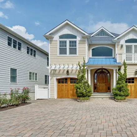 Rent this 5 bed house on 46 Ocean Avenue in Manasquan, Monmouth County