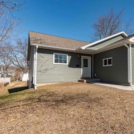 Buy this 3 bed house on 921 4th Street in Reedsburg, WI 53959