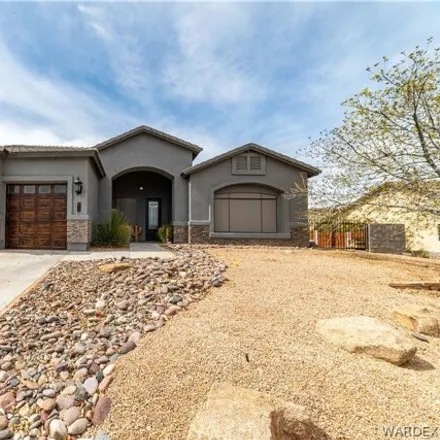 Buy this 4 bed house on 2209 Mesa Drive in Kingman, AZ 86401
