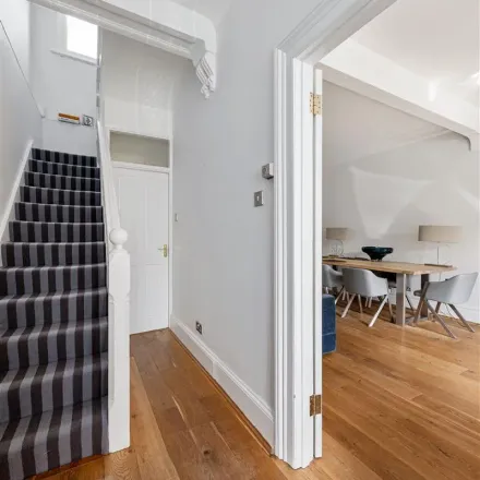 Image 6 - Woodford Hall Path, London, E18 2NT, United Kingdom - Apartment for rent