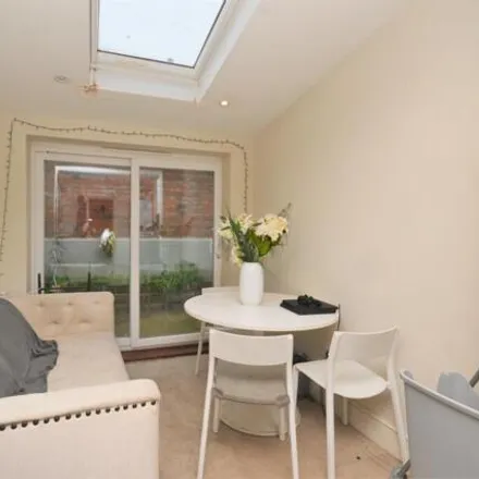 Image 2 - 34 Lewes Road, Brighton, BN2 4AD, United Kingdom - Townhouse for rent