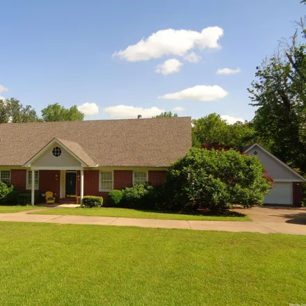Buy this 4 bed house on 2112 Country Club Road in Arkadelphia, AR 71923
