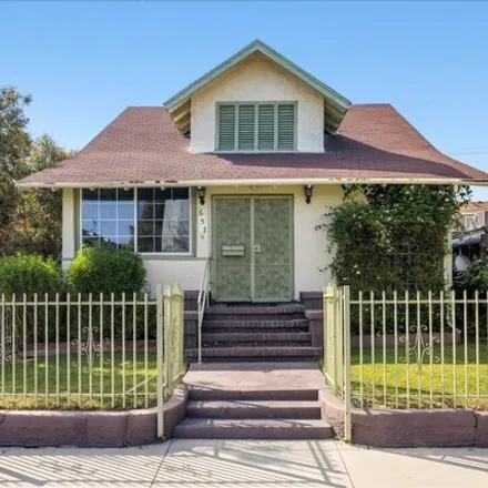 Buy this 2 bed house on 661 Brooks Court in Los Angeles, CA 90291