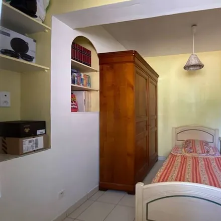 Rent this 3 bed house on 83550 Vidauban