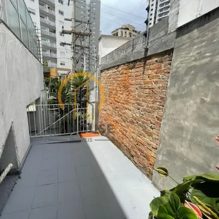 Buy this 3 bed house on Rua General Elói Alfaro in Chácara Inglesa, São Paulo - SP