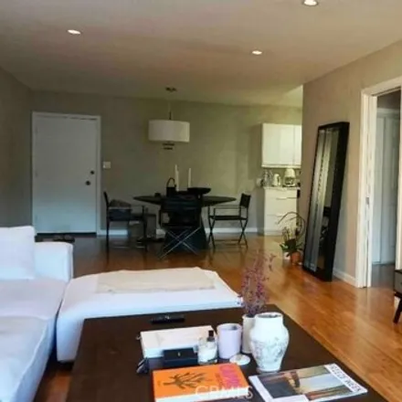 Image 7 - 723 Westmount Drive, West Hollywood, CA 90069, USA - Condo for sale