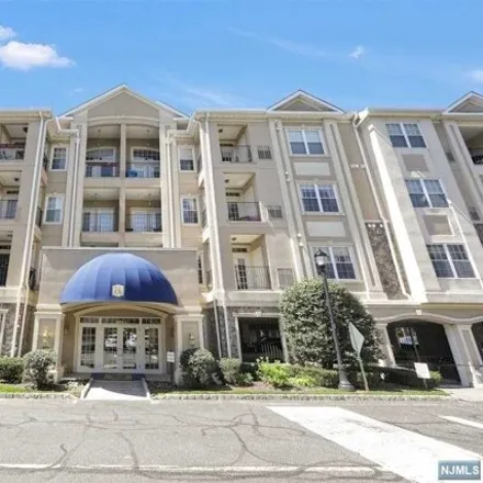 Image 1 - Harcourt Road, Clifton, NJ 07015, USA - Condo for sale