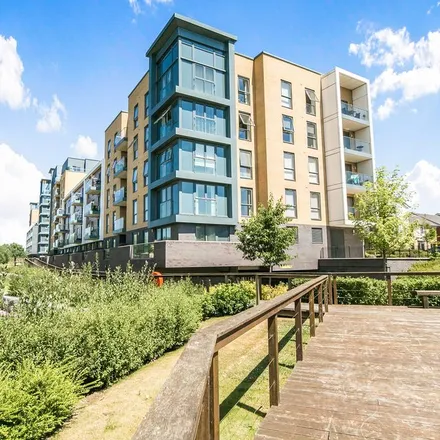 Rent this 2 bed apartment on Cygnet House in 1-603 Drake Way, Reading