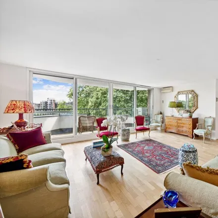 Image 2 - Pier House, 31 Cheyne Walk, London, SW3 5LX, United Kingdom - Apartment for rent