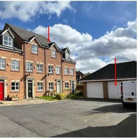 Buy this 3 bed townhouse on Morse Way in Desborough, NN14 2GL