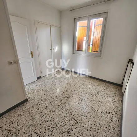 Rent this 6 bed apartment on Boulevard du Four à Chaux in 34500 Béziers, France