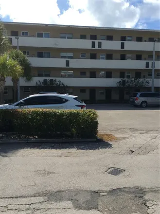 Buy this 1 bed condo on 1690 Northeast 191st Street in Miami-Dade County, FL 33179